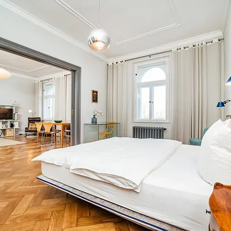 Amazing One-bedroom Praga